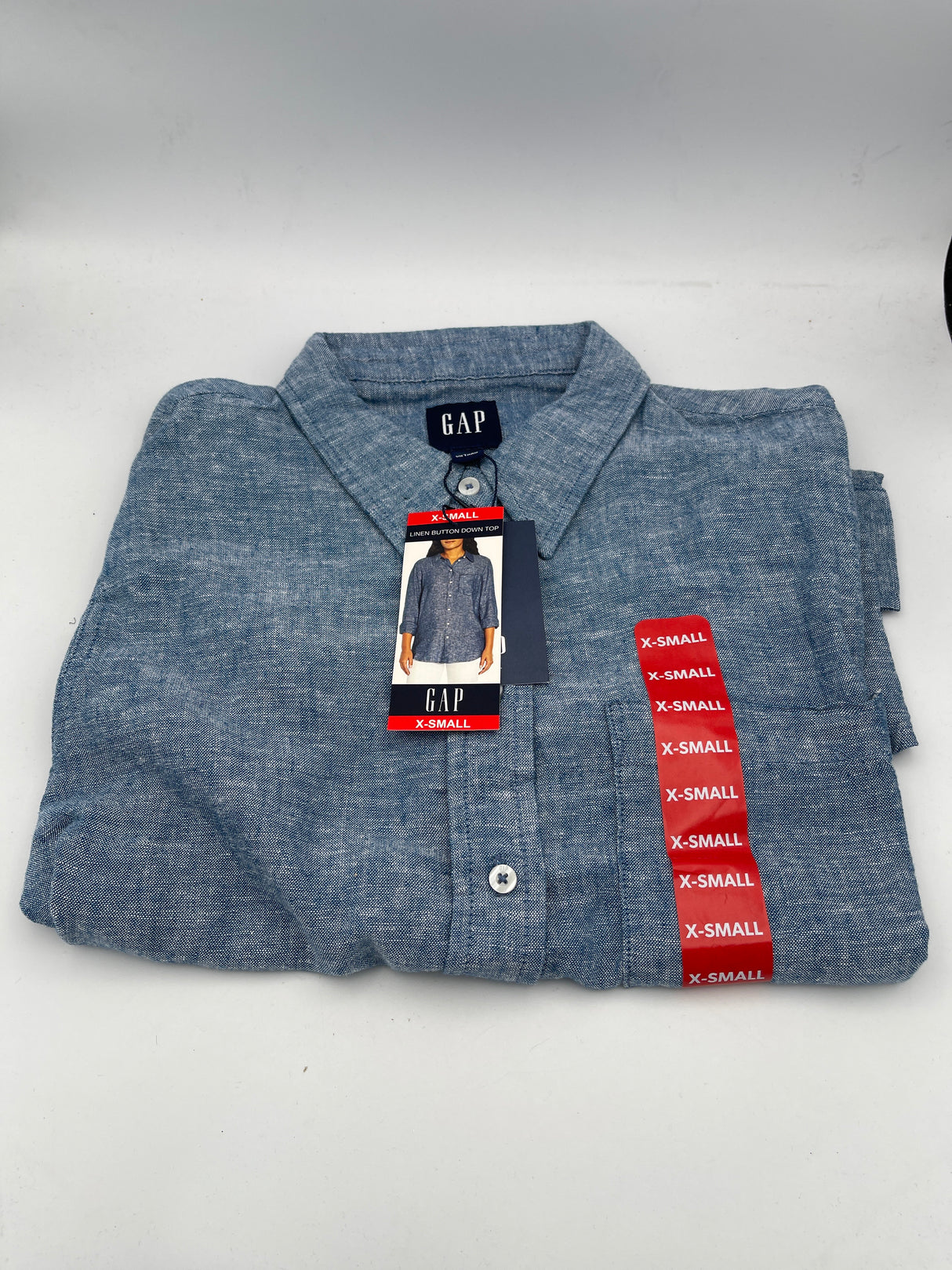 Women's Gap Long Sleeve Button Up Shirt