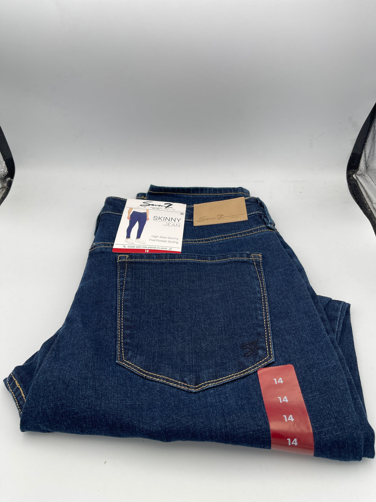 Seven 7 Jeans