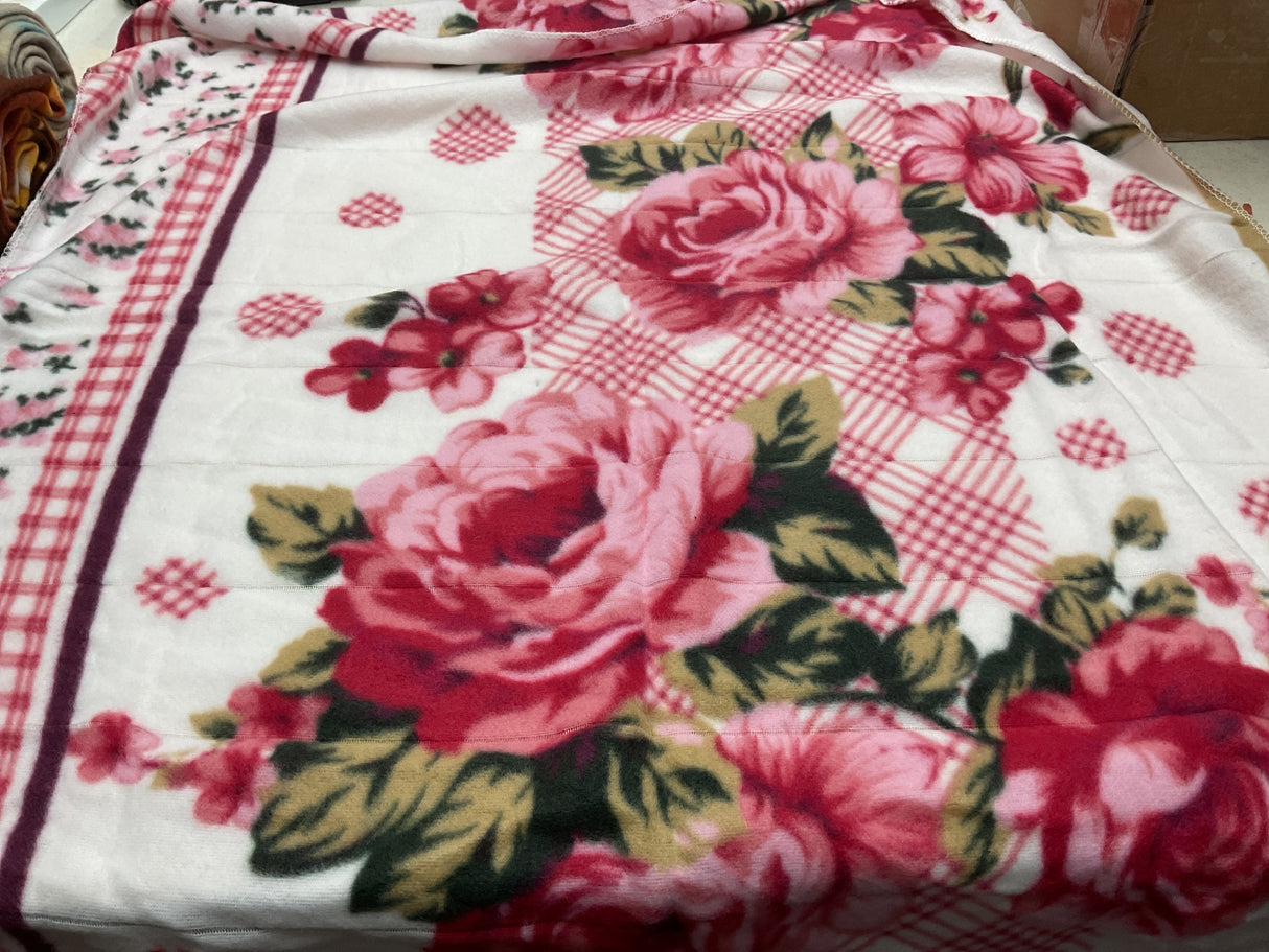 27" x 40" Assorted Pattern Cozy Pet Blanket