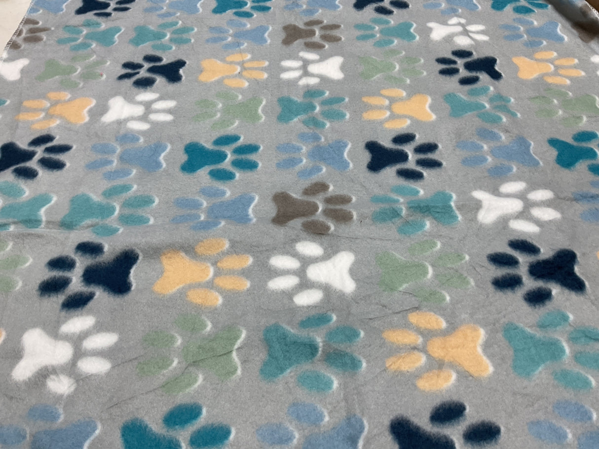 27" x 40" Assorted Pattern Cozy Pet Blanket