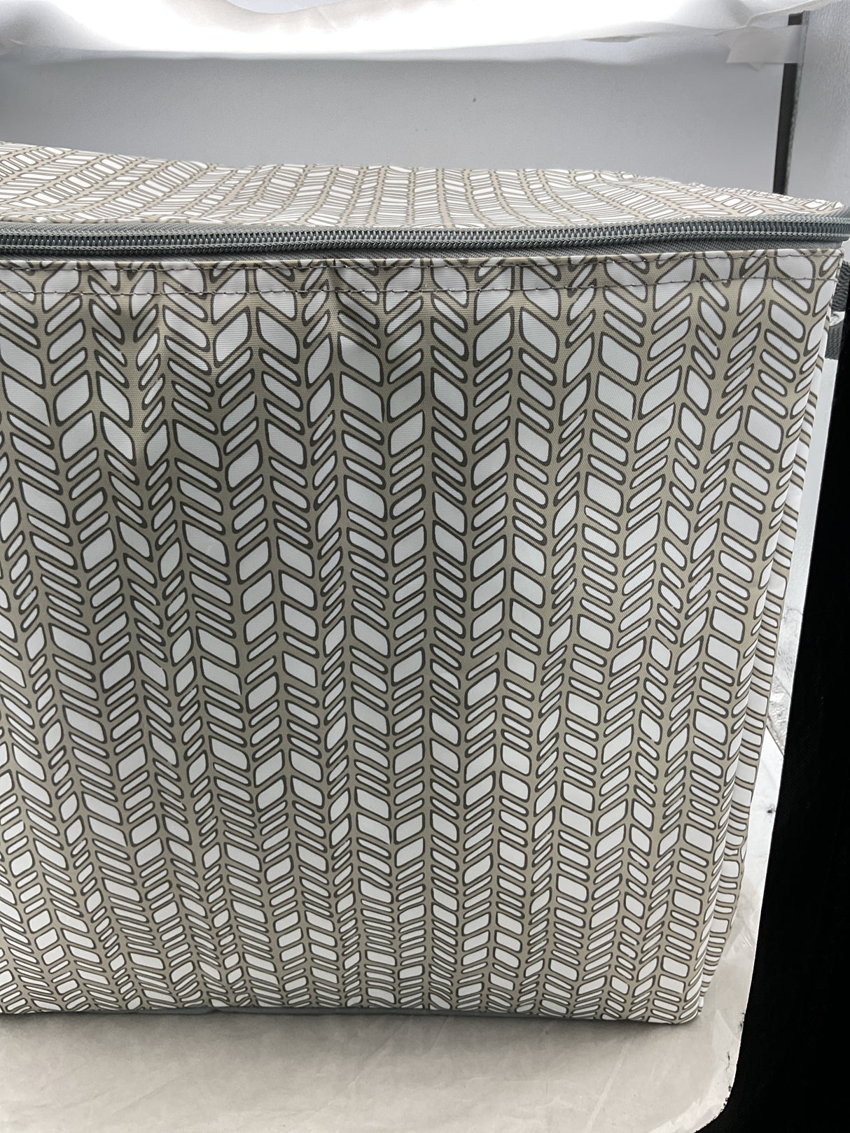 Thirty-One Large Thermal Insert - Chevron Charm