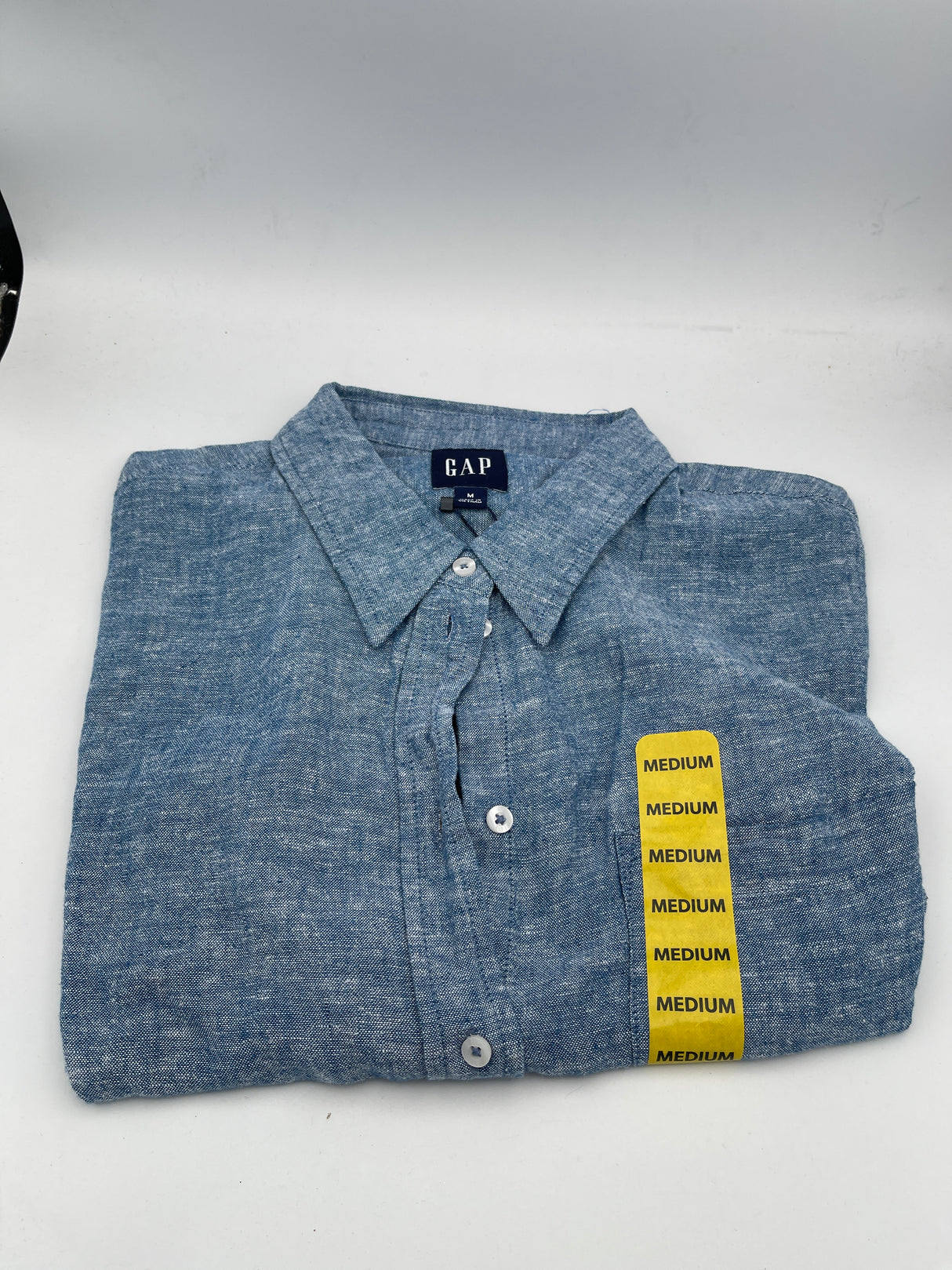 Women's Gap Long Sleeve Button Up Shirt