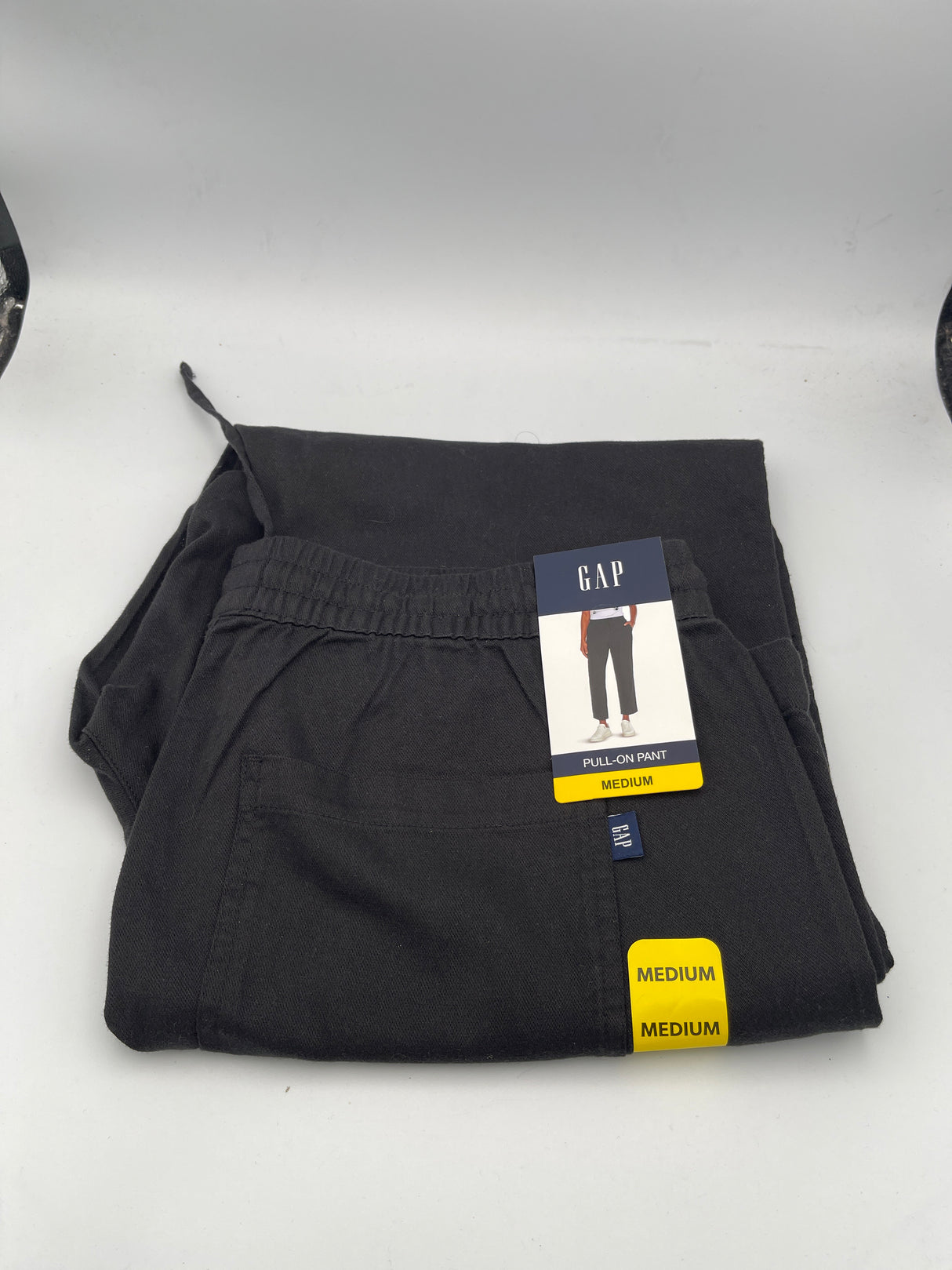 Women Gap pull on Pants