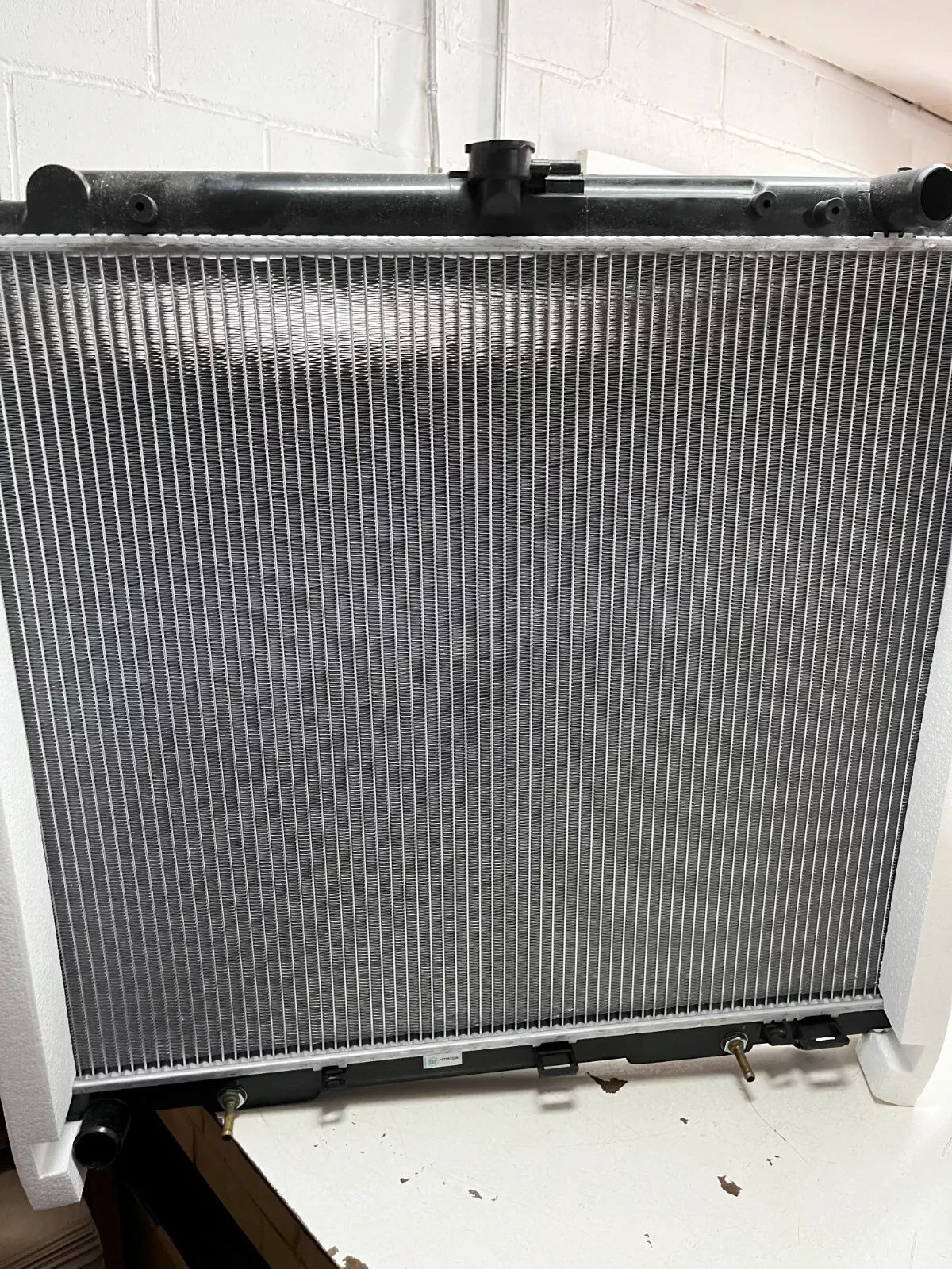 Radiator 2015 - 2018 NISSAN FRONTIER 21460-9CA2E 4.0 L/5.6L ENGINE