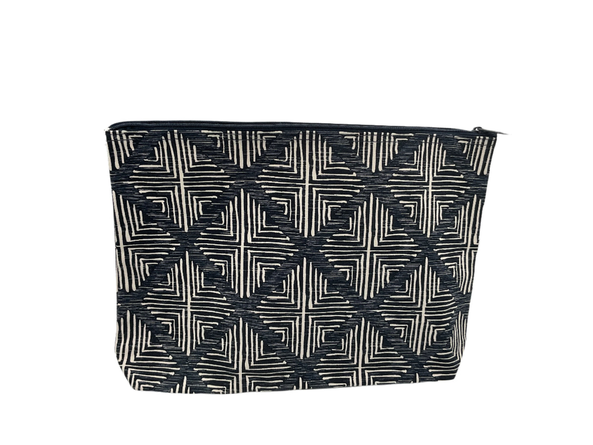 Thirty-One Zipper Pouch