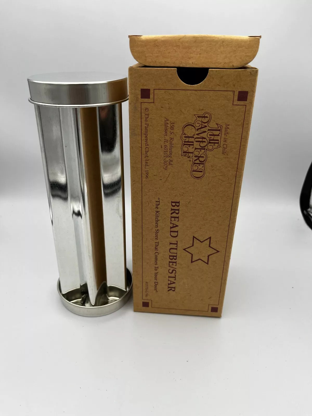 The Pampered Chef Bread Tube- Scalloped New In Box